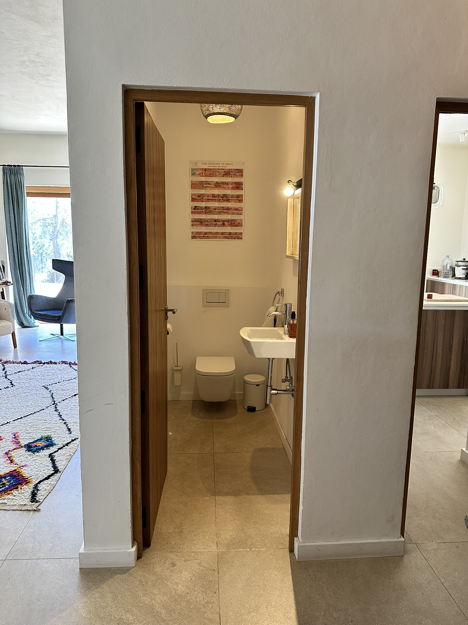 6FA69EB5-881F-406A-8E55-12C01B6D458B_1_102_o